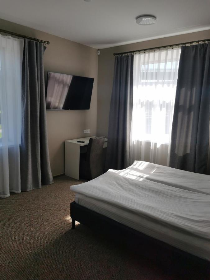 Central Hotel With Free Parking Рига Екстер'єр фото